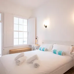 https://casa-del-siglo-xx-reformada-en-la-laguna.in-canary-islands.com